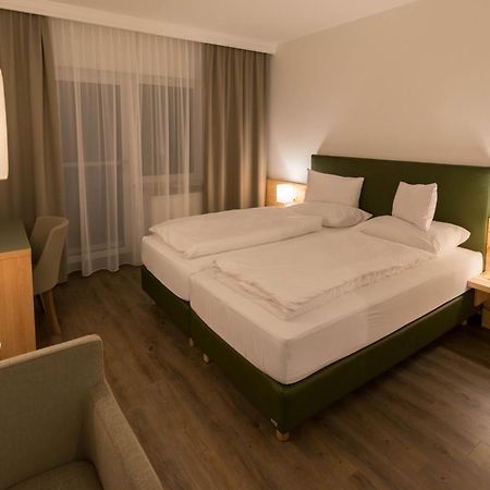 Hotel Gruenes Tuerl Bad Schallerbach Kültér fotó