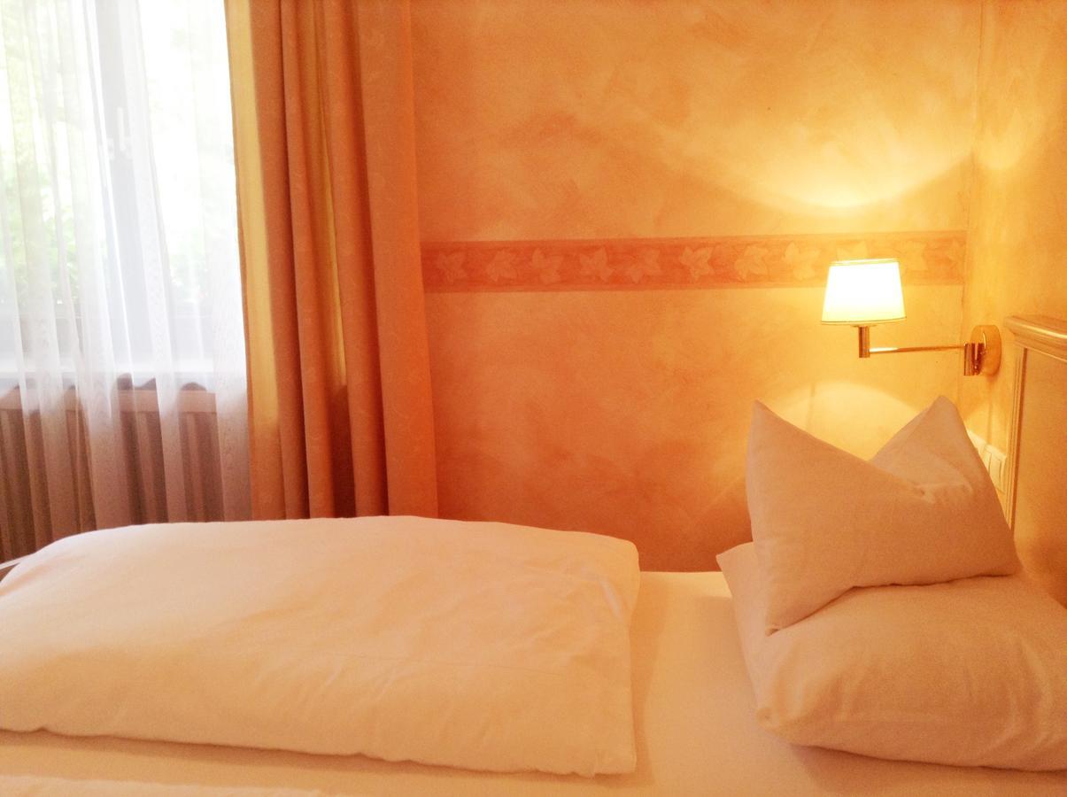 Hotel Gruenes Tuerl Bad Schallerbach Szoba fotó