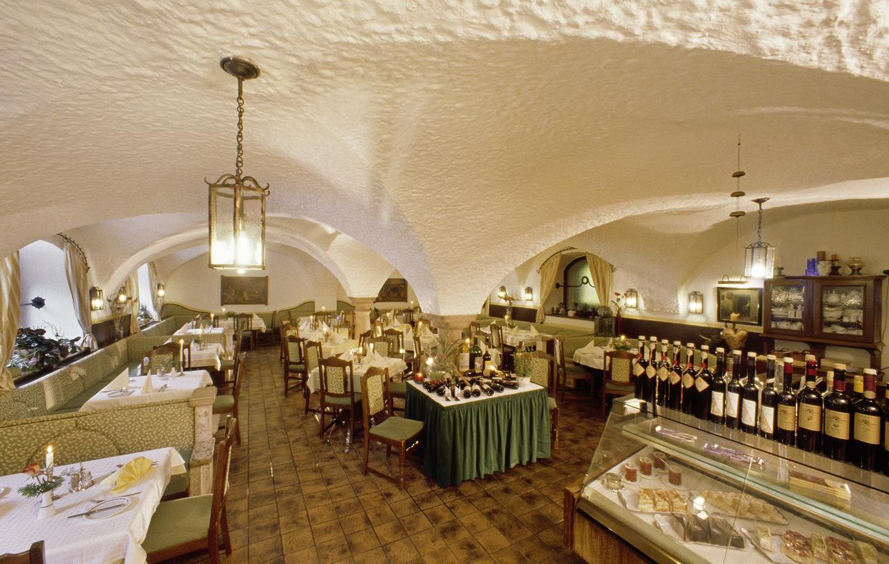 Hotel Gruenes Tuerl Bad Schallerbach Kültér fotó